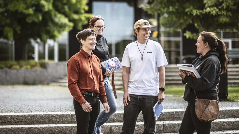 Studenter på Campus.