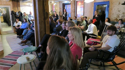 Publik i ett informellt konferensrum under Möteslänken 2026