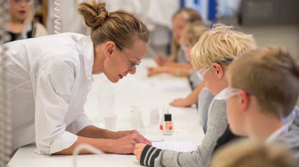 Forskarfredag barn kemi Ida Svanedal