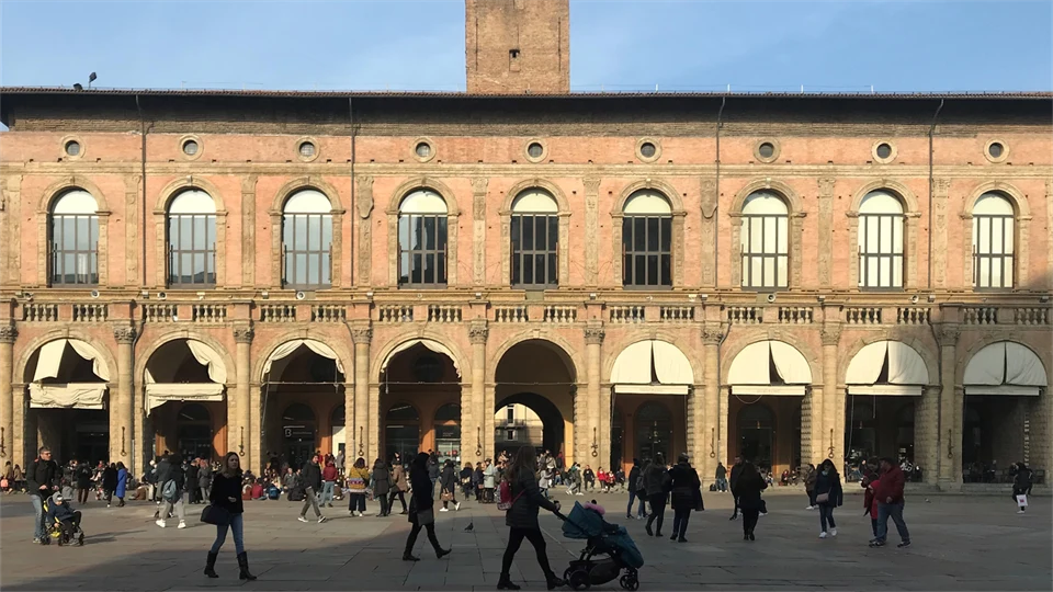 Flera institutioner har utbytesavtal med University of Bologna, Italien.