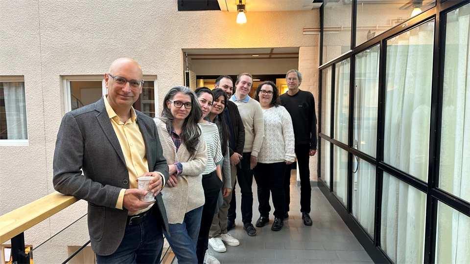 Robert V. Kozinet visit CER