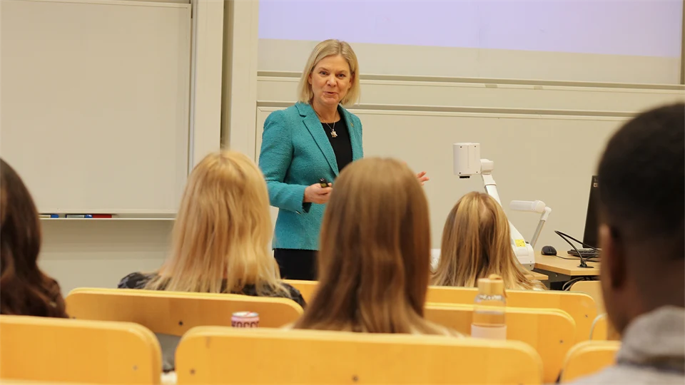 Magdalena Andersson besöker Mittuniversitetet