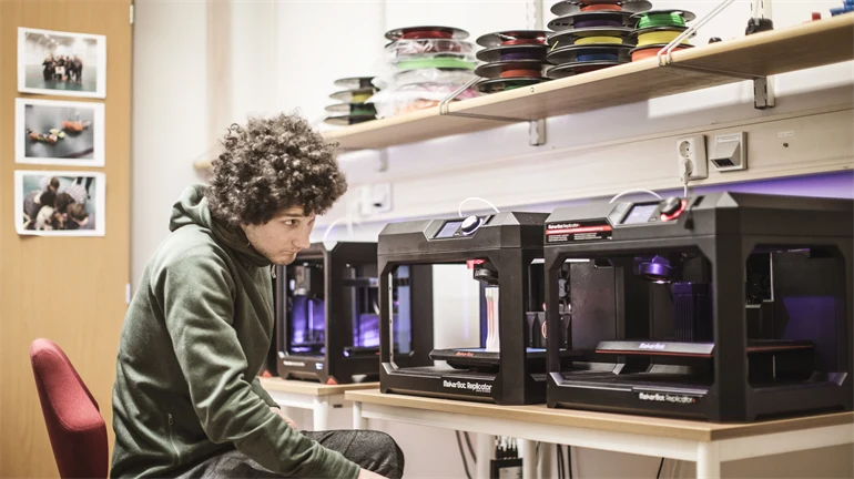 Studenternas 3D-labb sportteknologi och maskiningenjör