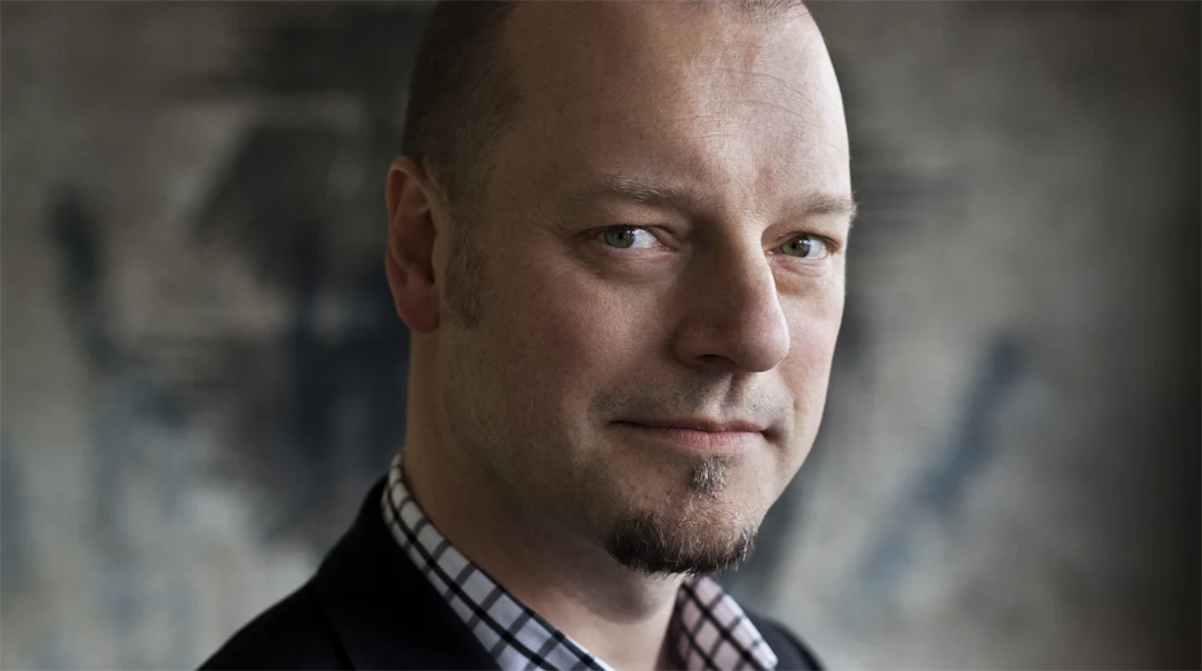 Porträtt av Jesper Strömbäck