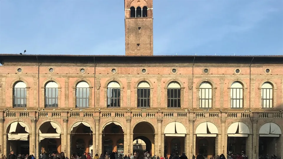 Flera institutioner har utbytesavtal med University of Bologna, Italien.
