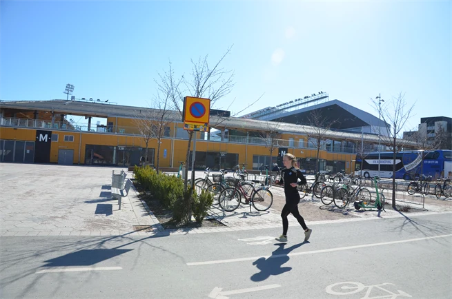 Löpning på gångväg.