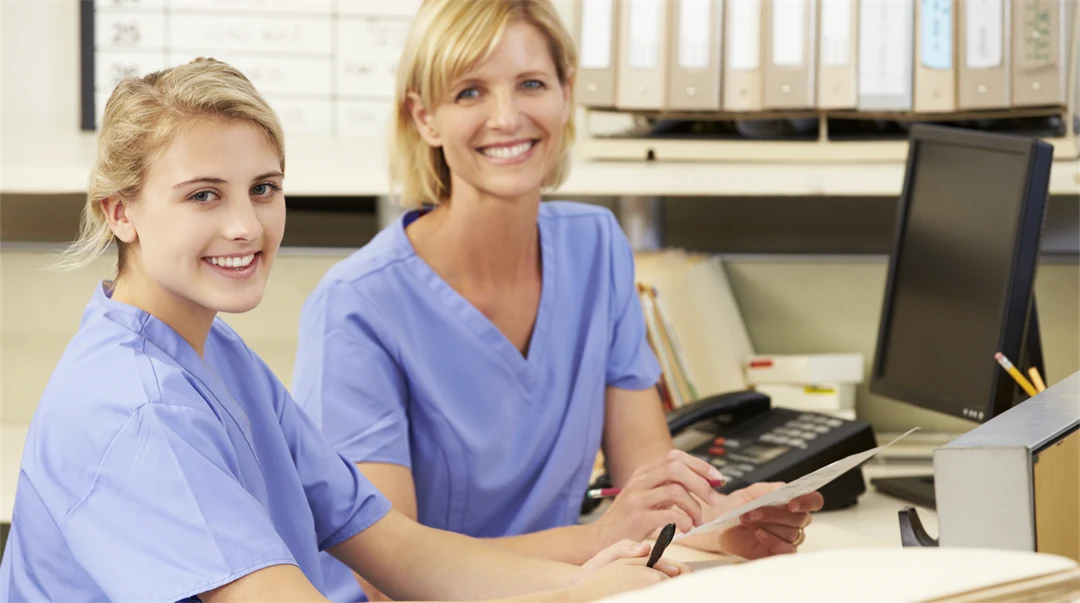 Två sjuksköterskor