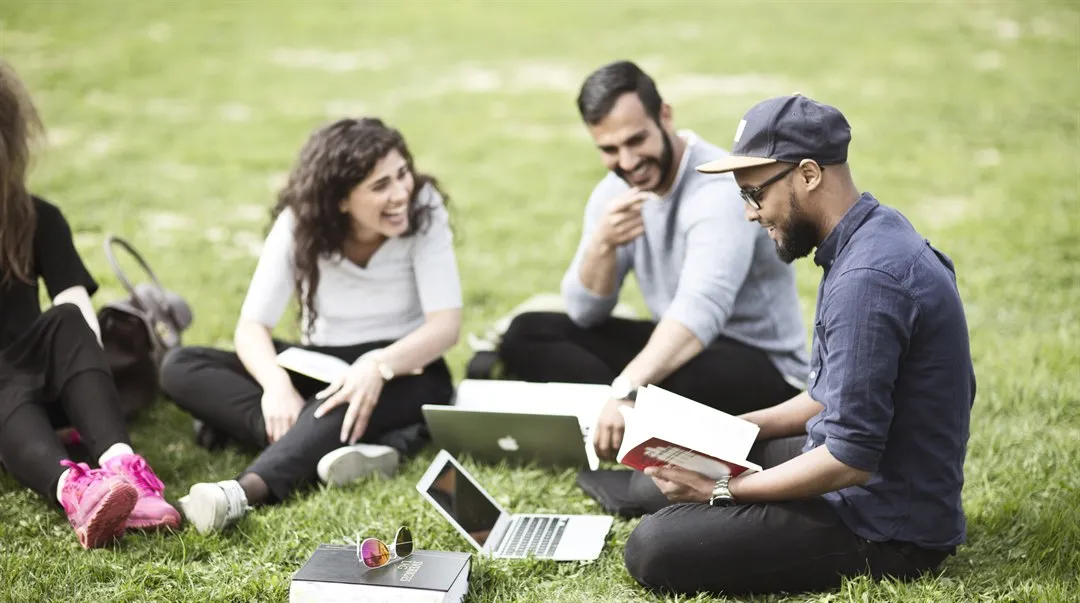 Students, outdoors, Östersund