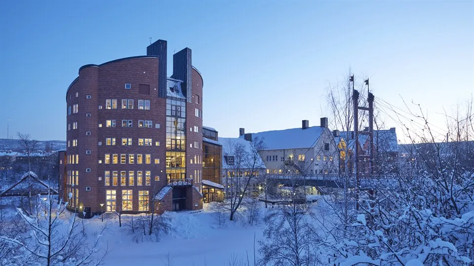 Exteriör Campus Sundsvall, vinterbild