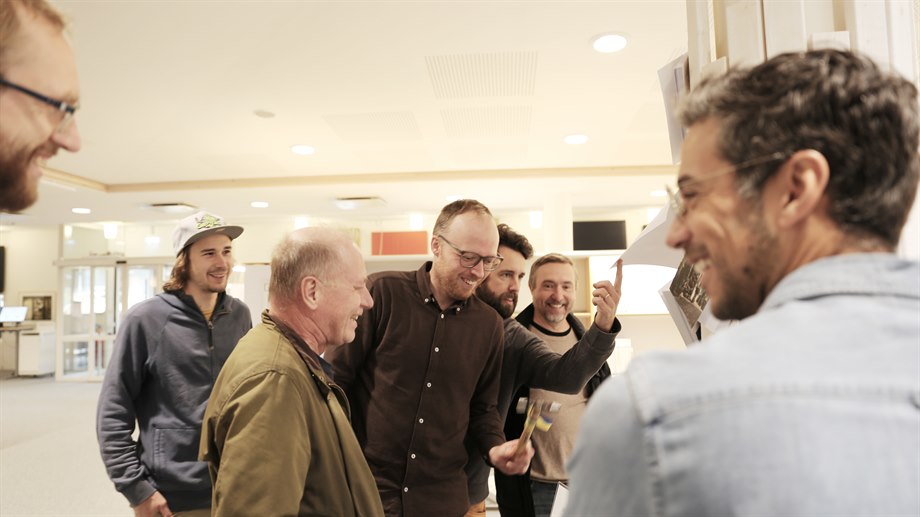 Stefan Roos and colleagues