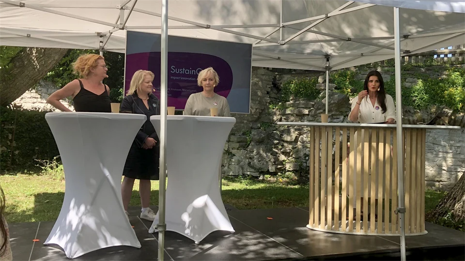 Fyra kvinnor i en paneldebatt på Almedalen.