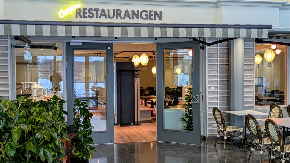 Exteriör och entré till restaurang