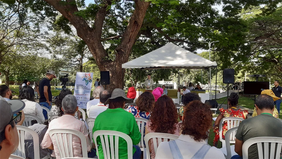 audience in a garden