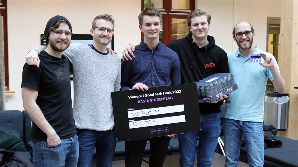 Anton Englund, Anton Holmberg, Svante Allgulander, Filip Stenegren och Peter Stegeby. Vinnare av Studentkategorin i Good Tech Hack