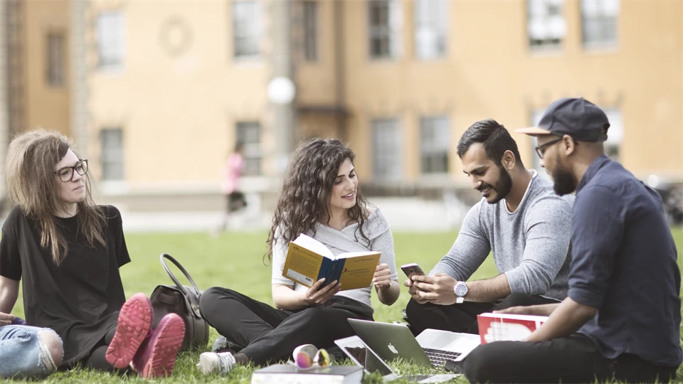 Studenter, utomhus, Östersund