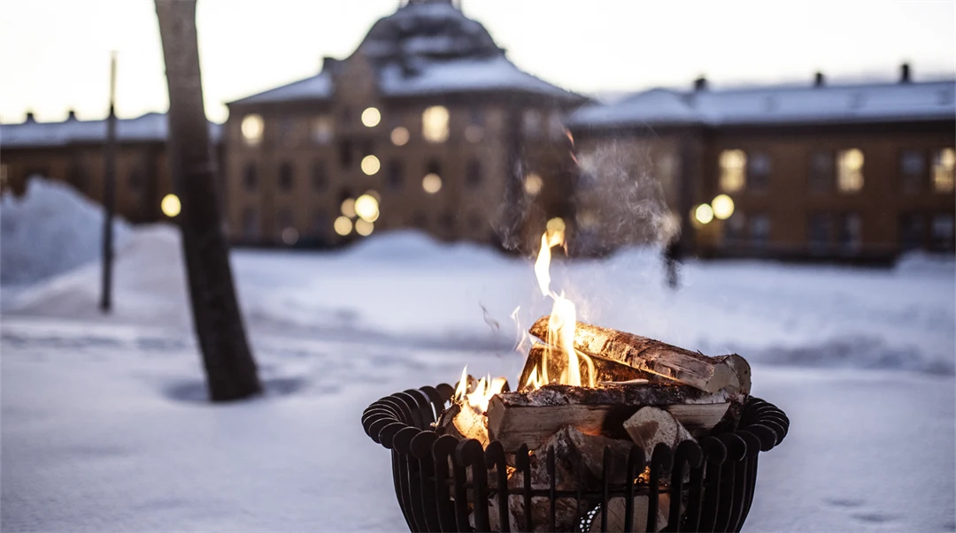 Vinterbilder exteriört campus Östersund
