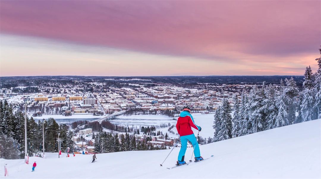 A boy skiing in Östersund