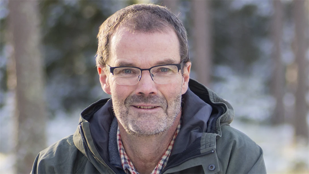 Porträttbild på en man.