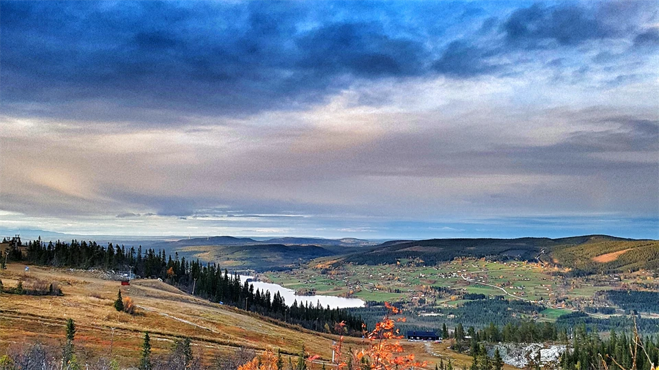 Vy över fjällvärlden i Klövsjö.