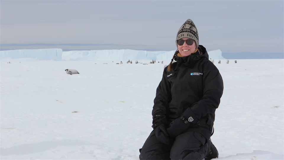 Forskaren Katrin Lindbäck på Antarktis