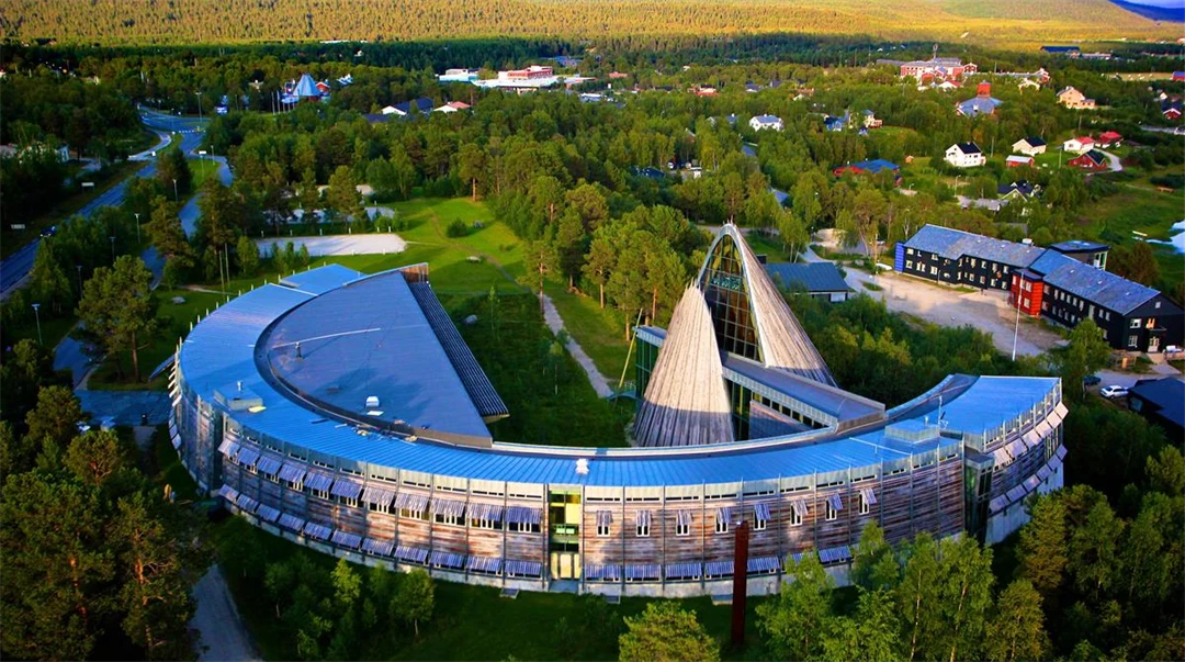 Sametingets parlamentsbyggnad i Karasjok, Norge