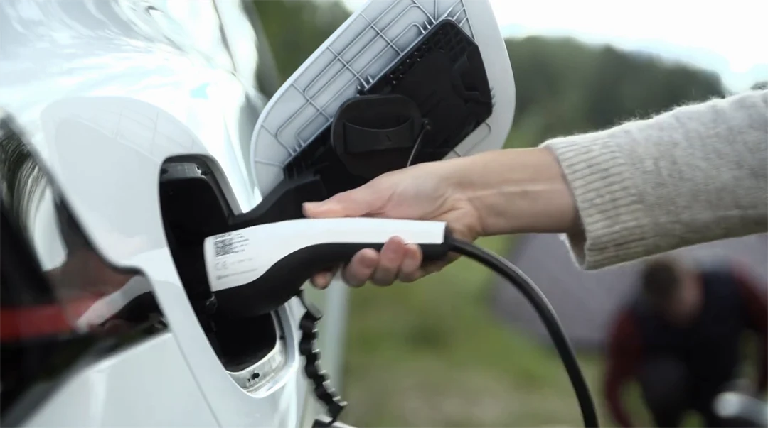 Vi vill att du ska resa mer miljövänligt i framtiden (med intervju).