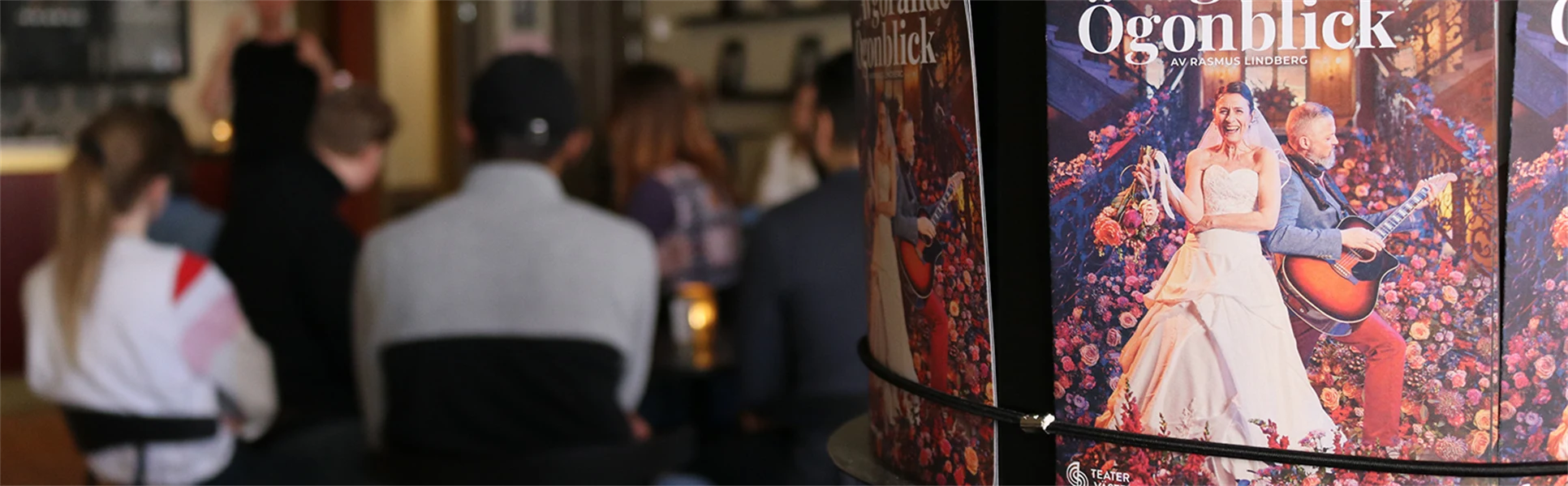 Broschyrer med teaterföreställningen Avgörande ögonblick