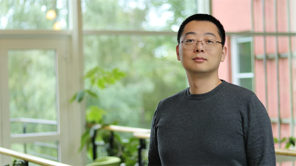Yuxuan Zhang