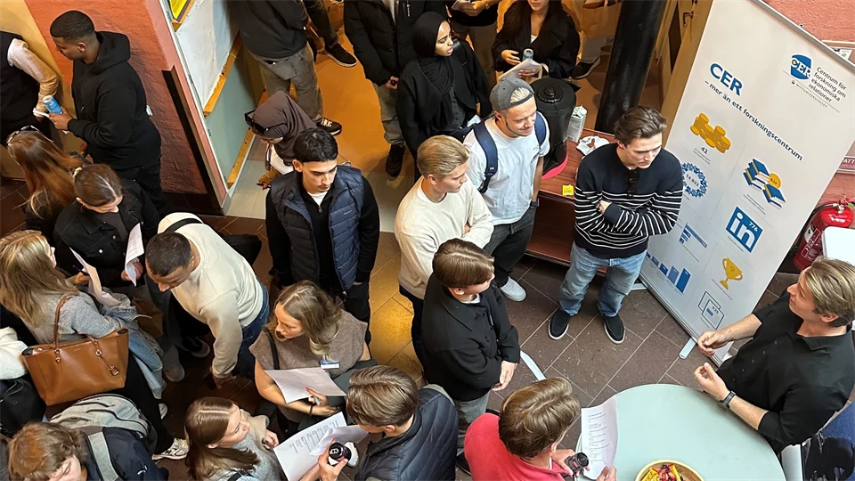program start for economics students