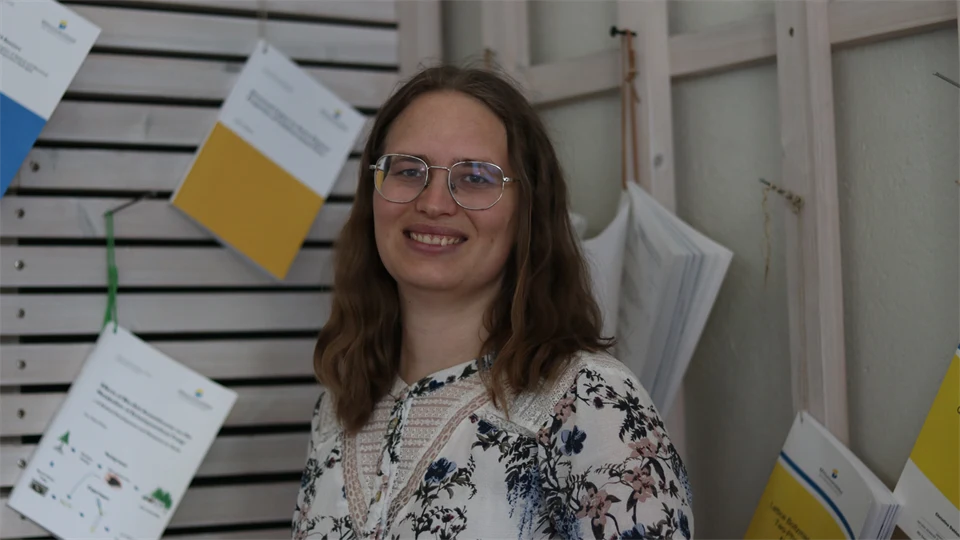 Smiling woman looking into camera