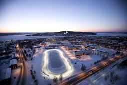 Isovalen på Campus Östersund med Frösön i bakgrunden