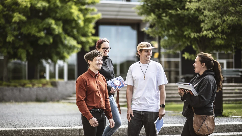 Studenter på Campus.