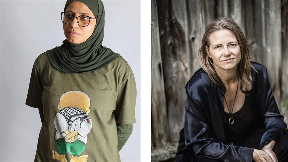 En kvinna med slöja och glasögon och en kvinna med långt brunt hår och en svart jacka