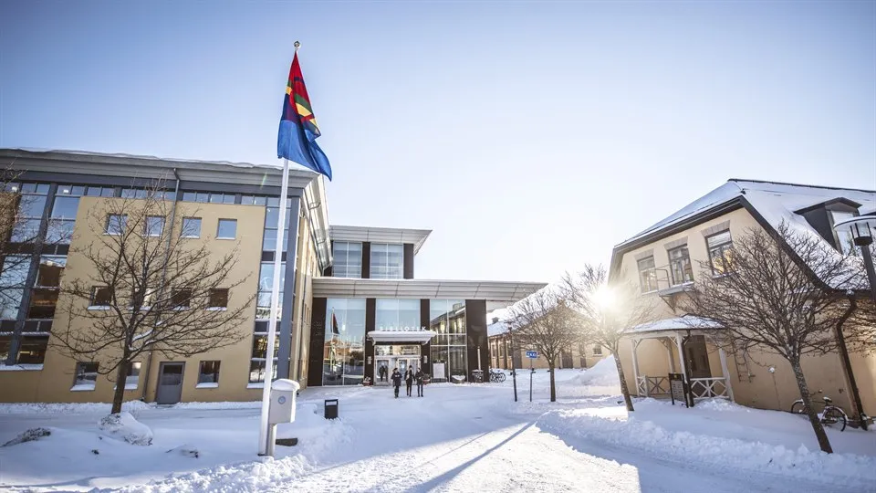Campus Österund, with Sami flag 