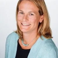 Camilla Knight