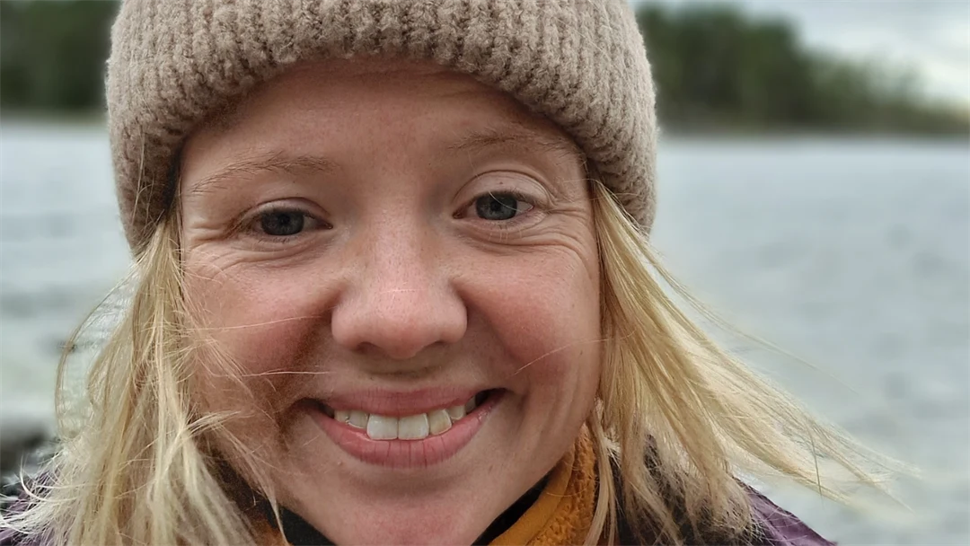 Porträtt av en kvinna.