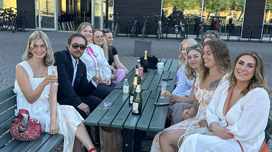 Studenter, numera alumner från Personal- och arbetslivsprogrammet.