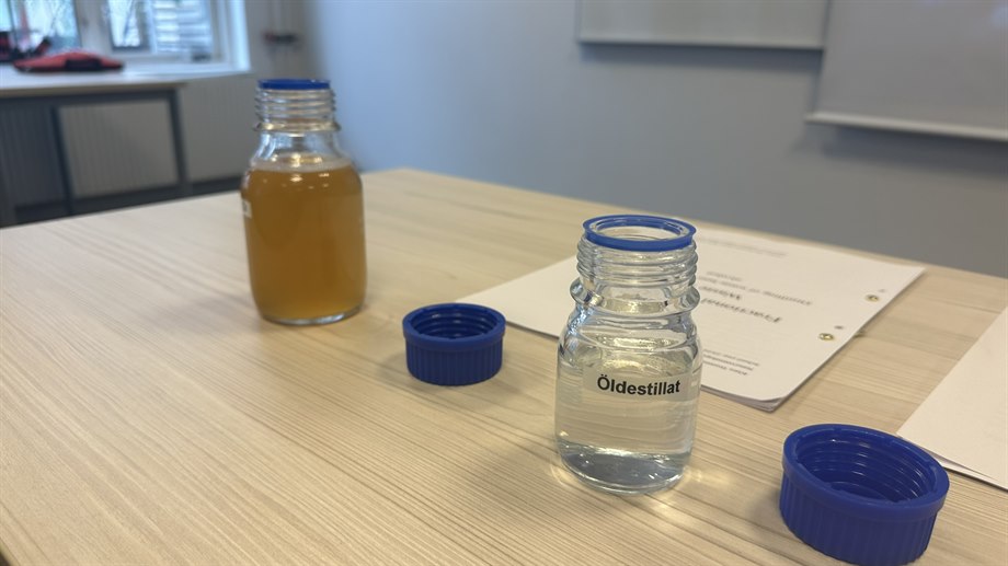 Restöl som förvandlats till etanol. 