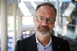 Pär Olausson