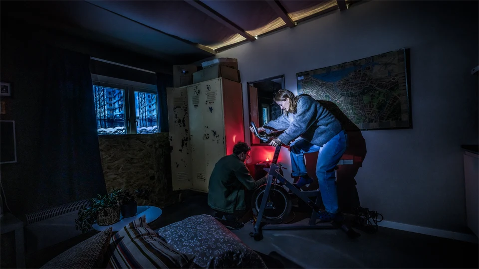 Bo en dag i år 2050" – HSB visar upp en dystopisk framtidslägenhet