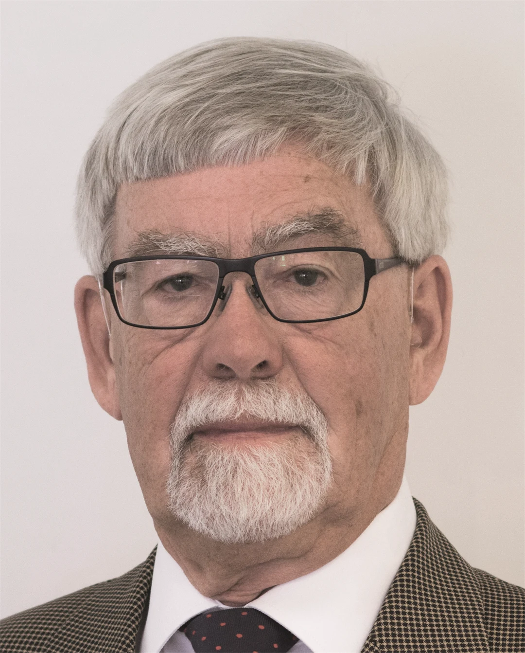 Porträttbild på en man.