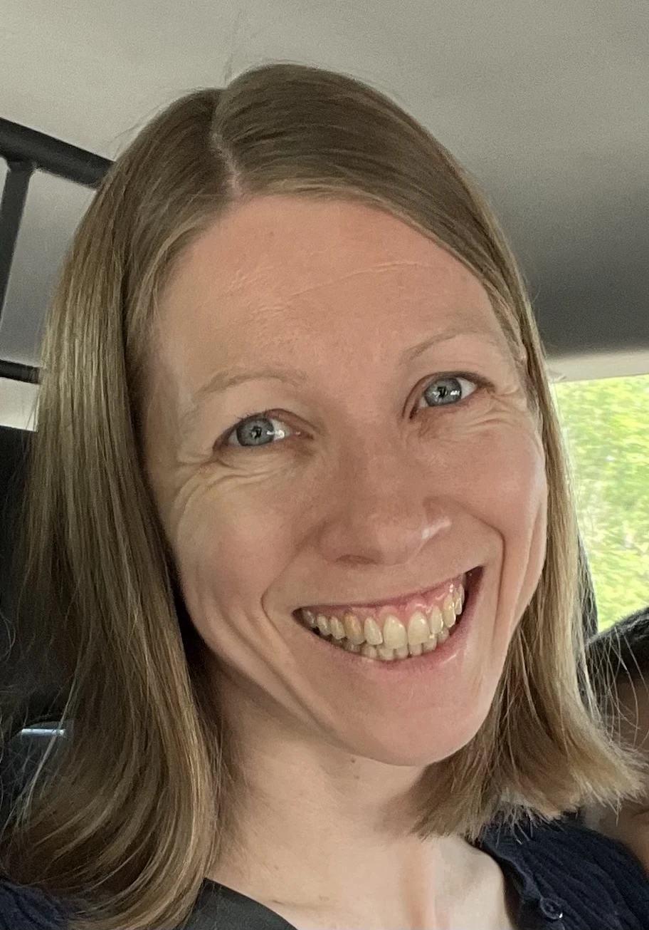 Leende kvinna