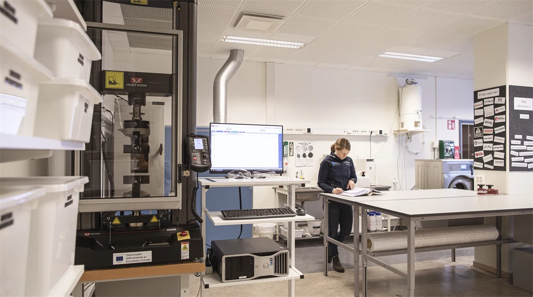 Materialprovningslabbet på Sports Tech Research Centre